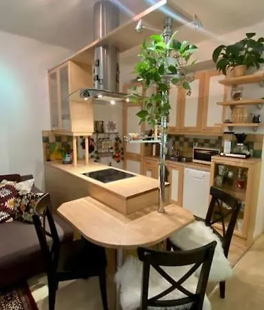 Apartment Lovely In The Centre, Street Level And Inner Yard Helsinki